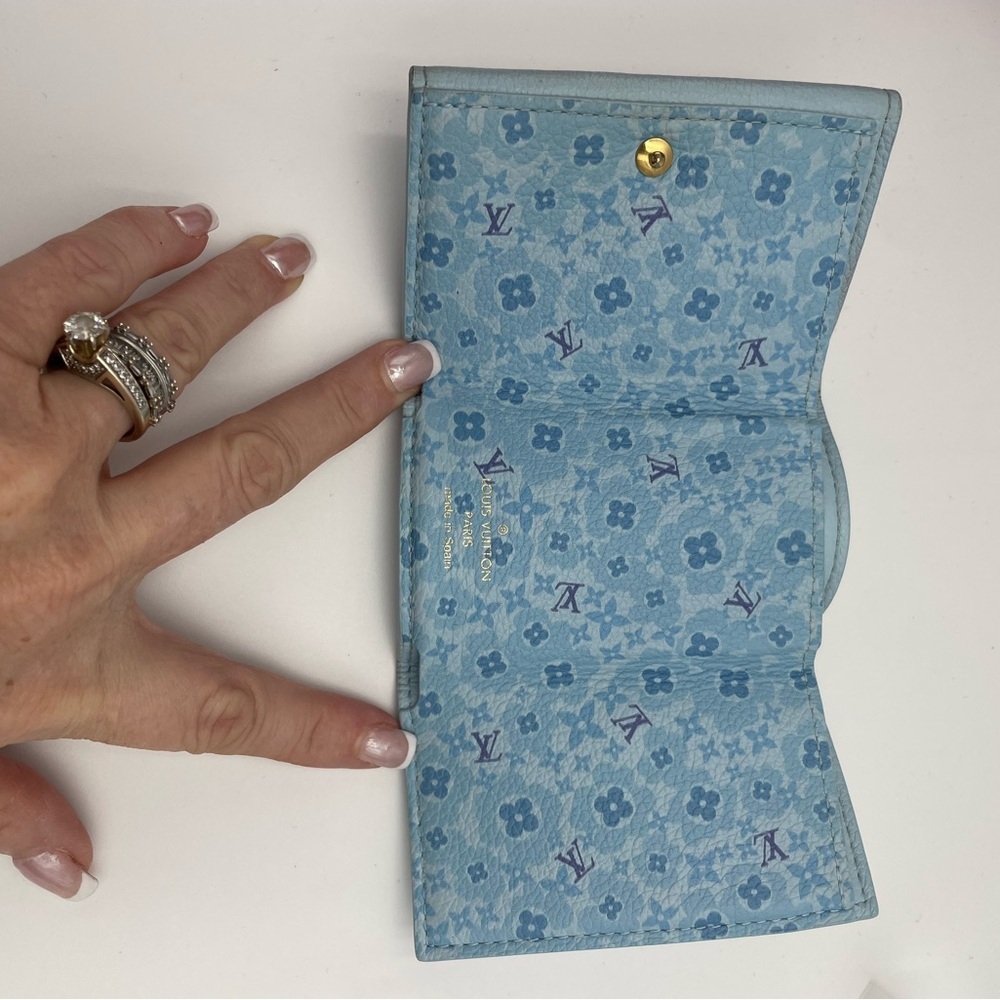 Louis Vuitton rare lock Light mini Blue Wallet - Picture 13 of 16